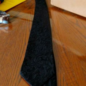 Black nice tie mad in USA